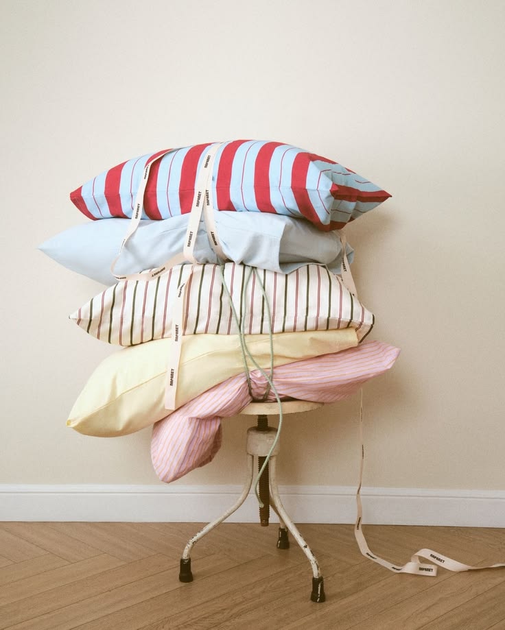 Soft accent cushion with a textured finish